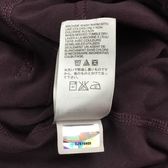 The North Face Vapor Wick Pullover Hoodie - Picture 7 of 11